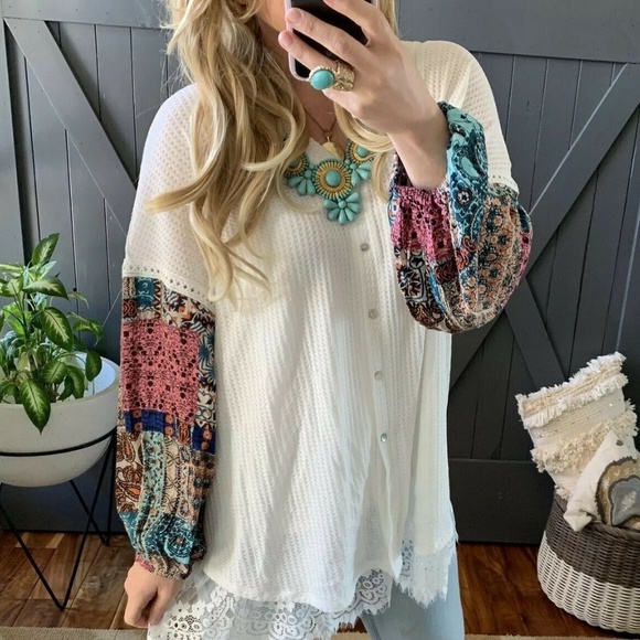 Last Two!! Printed Sleeve Button Front Blouse - Picture 6 of 8